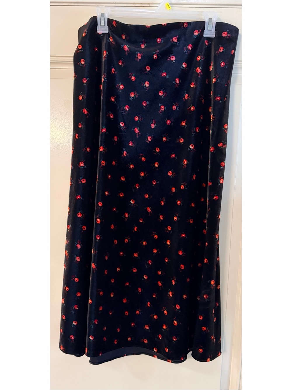 LOFT Black Maxi Skirt — Elegant Full-Length Design